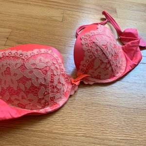 Victoria’s Secret 34B Very Sexy Push Up Bra